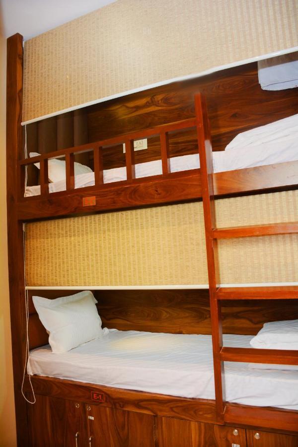 Hotel Nest N Rest - Mumbai Eksteriør bilde