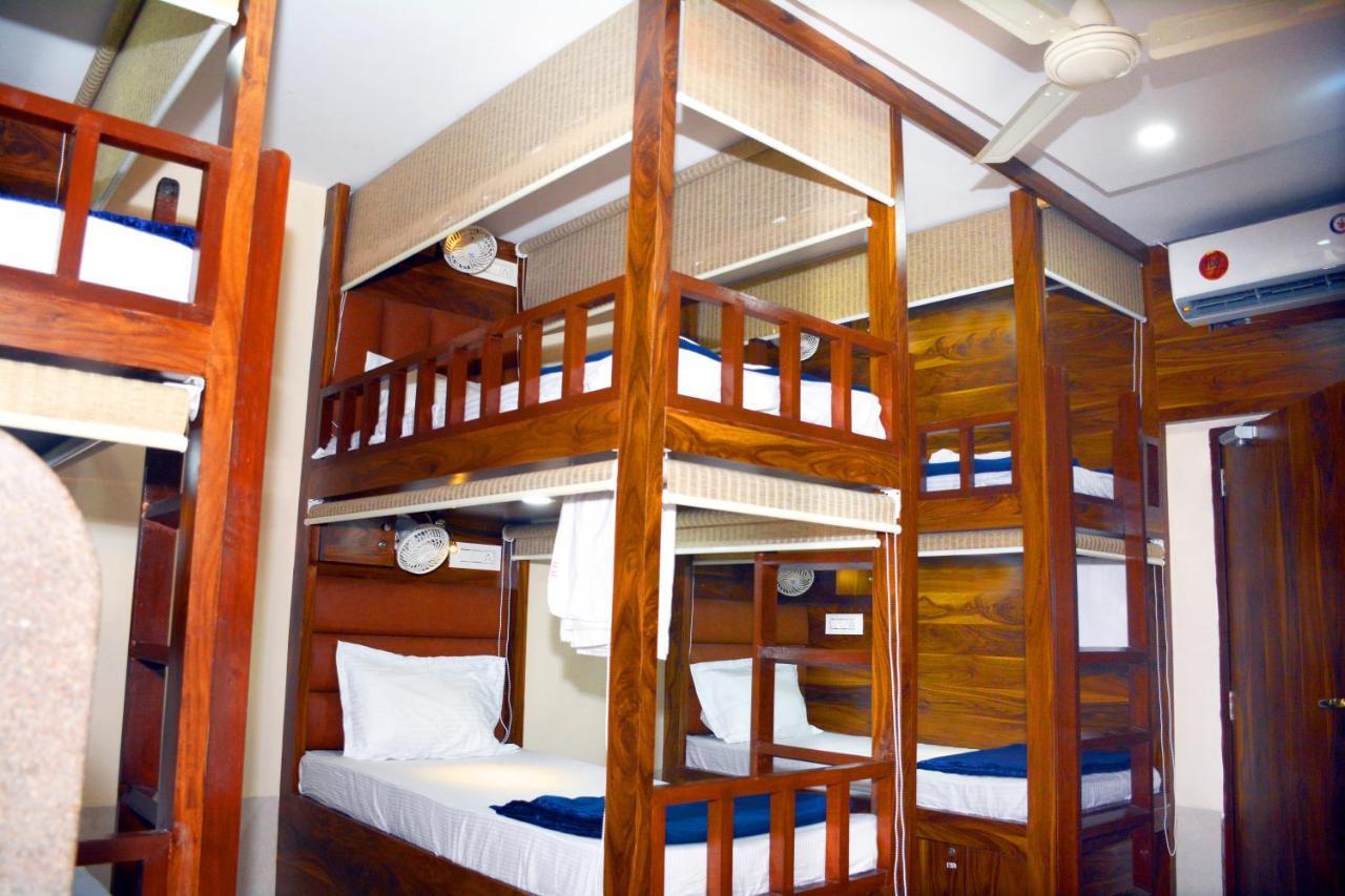 Hotel Nest N Rest - Mumbai Eksteriør bilde