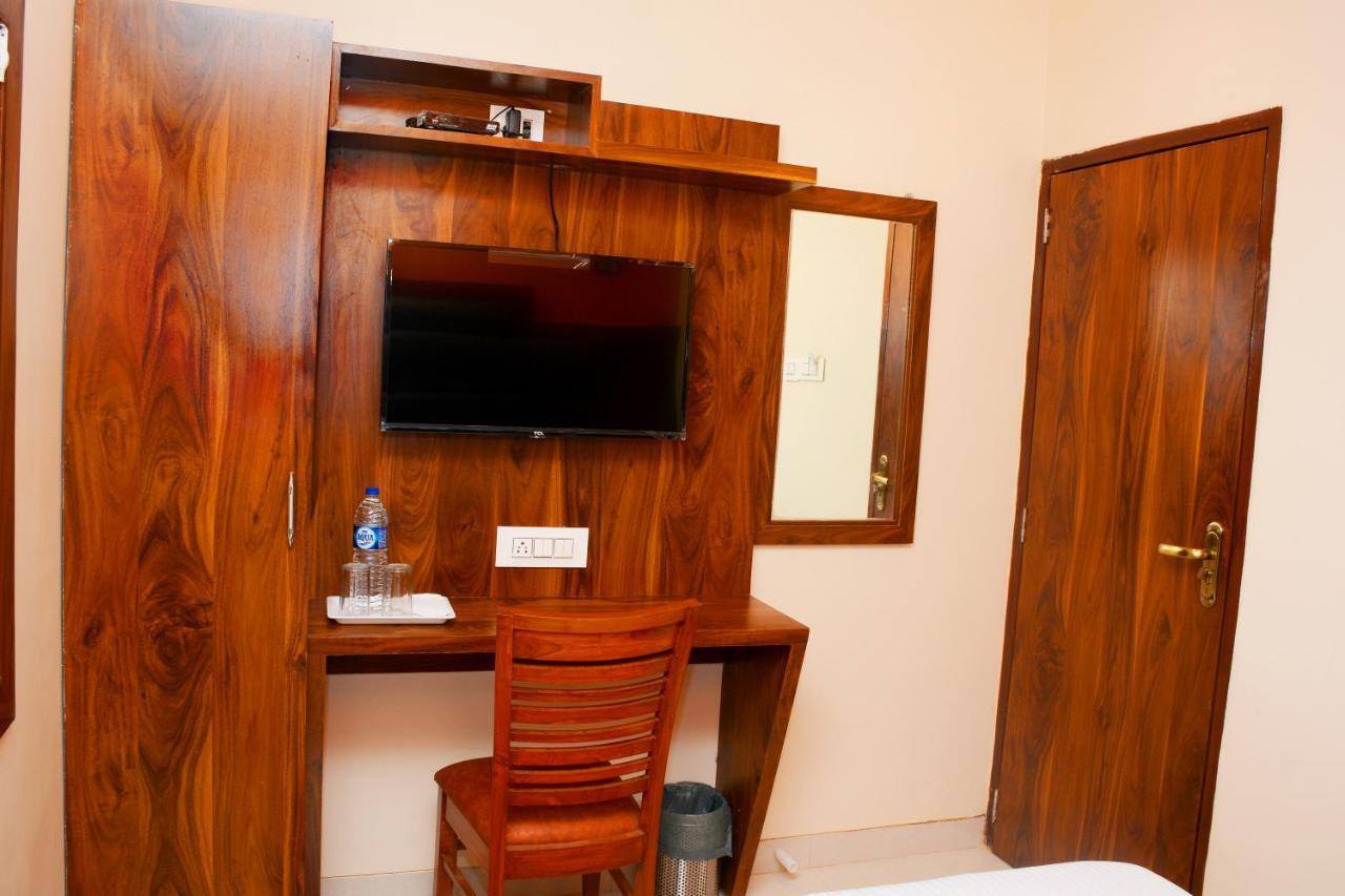 Hotel Nest N Rest - Mumbai Eksteriør bilde