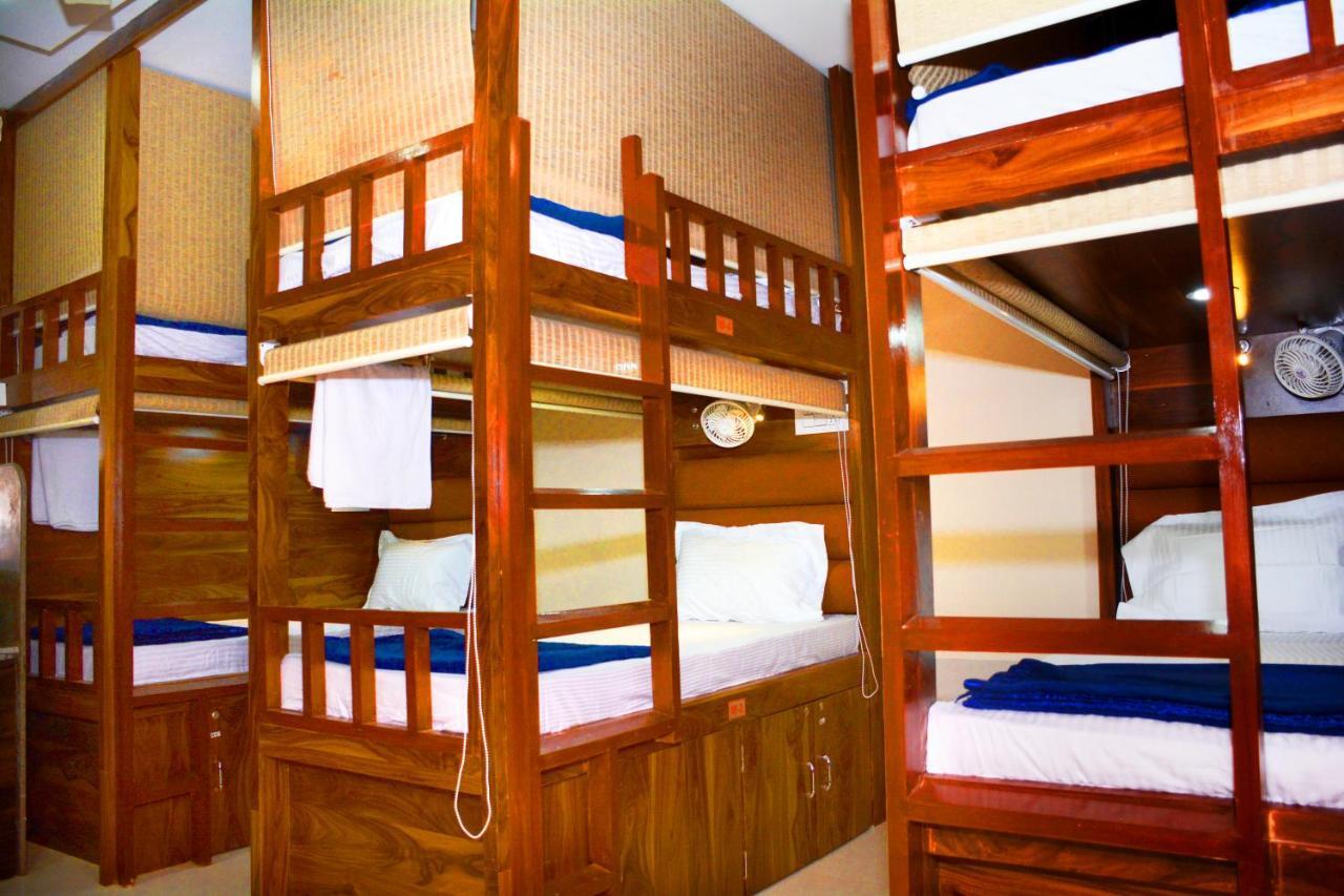 Hotel Nest N Rest - Mumbai Eksteriør bilde