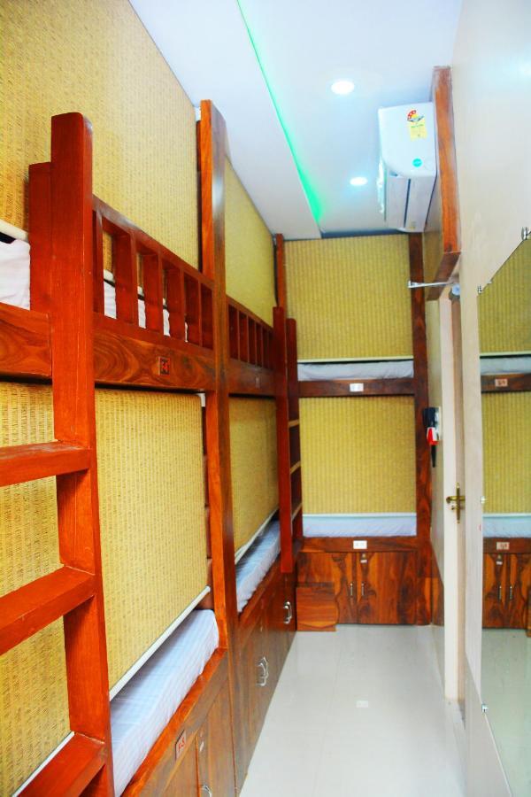 Hotel Nest N Rest - Mumbai Eksteriør bilde