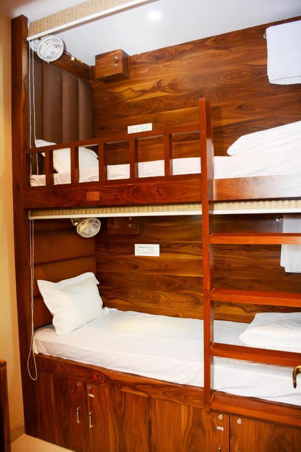 Hotel Nest N Rest - Mumbai Eksteriør bilde